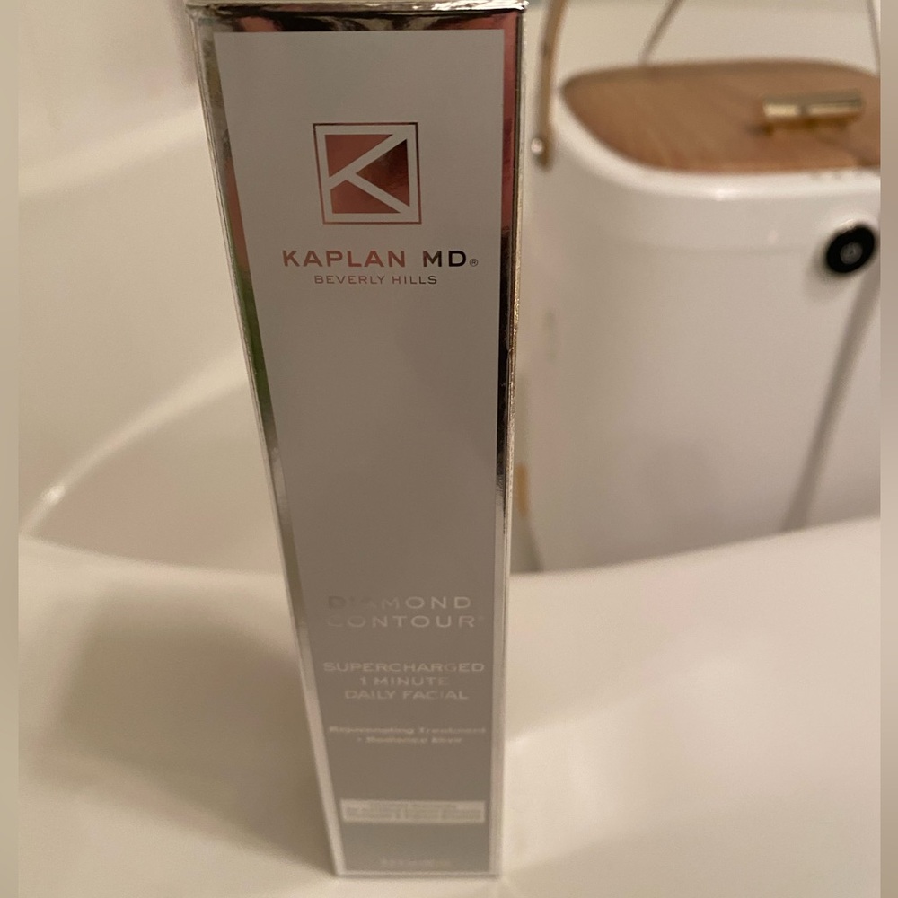 Kaplan MD Diamond Contour Supercharged 1-Minute Daily Facial - Picture 2 of 2